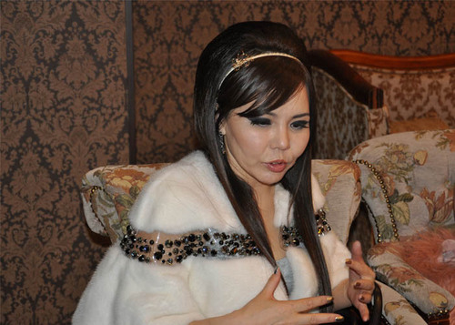 Ж.Алтанцэцэг дуучин хүмүүнлэгийн ажлаа үргэлжлүүлсээр